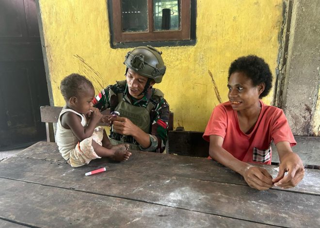 Satgas Yonif 131/Brajasakti Hadirkan Pengobatan Keliling untuk Warga Papua