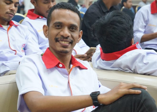 Mencintai Politik, Merawat Demokrasi