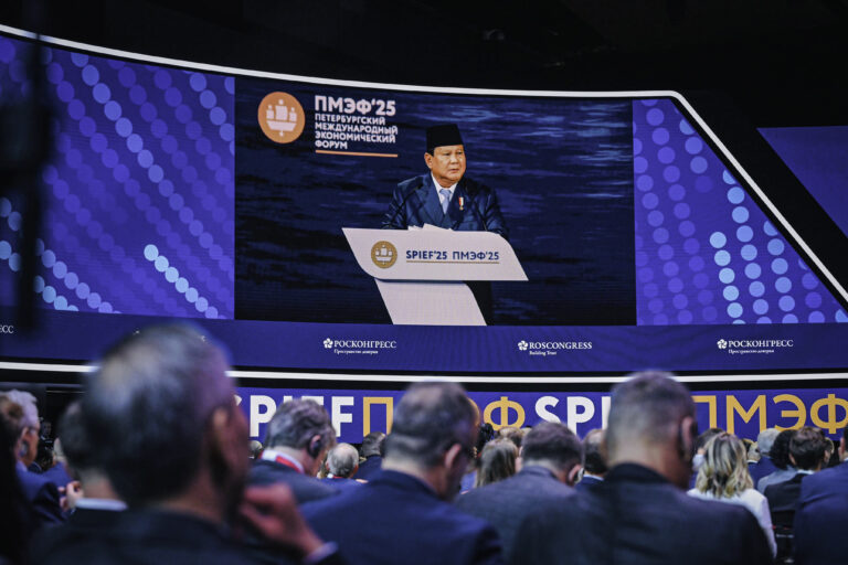 Pertumbuhan Ekonomi Menuju 7 Persen, Prabowo Pamer Arah Baru Kemitraan di SPIEF 2025