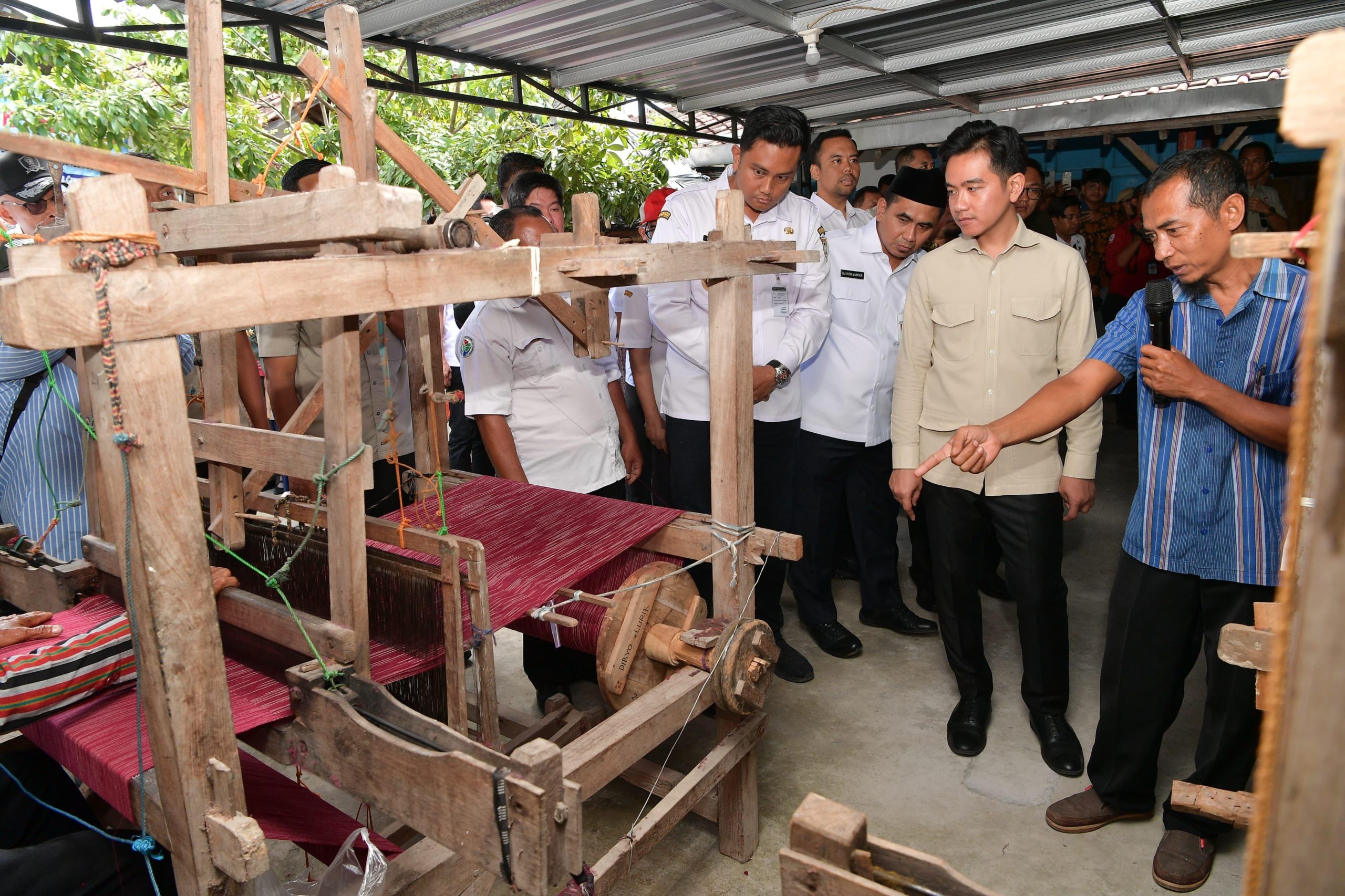Gibran Dorong Lurik Klaten Lebih Kekinian: Libatkan Anak Muda dan Kuasai Digital Market