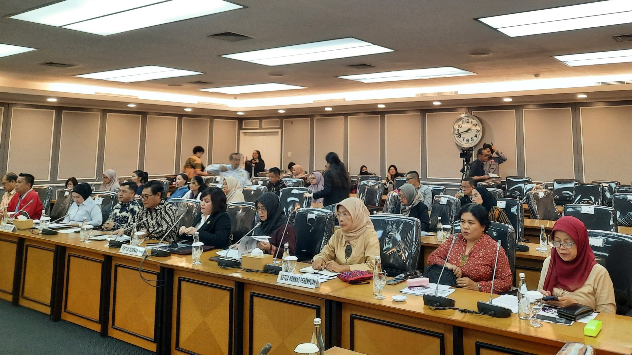Siaran Pers Komnas Perempuan Desak Penghentian Penggusuran Mandalika“Pertimbangkan Partisipasi Bermakna Warga Perempuan Sebagai Bentuk Tanggung Jawab Hak Asasi Manusia”