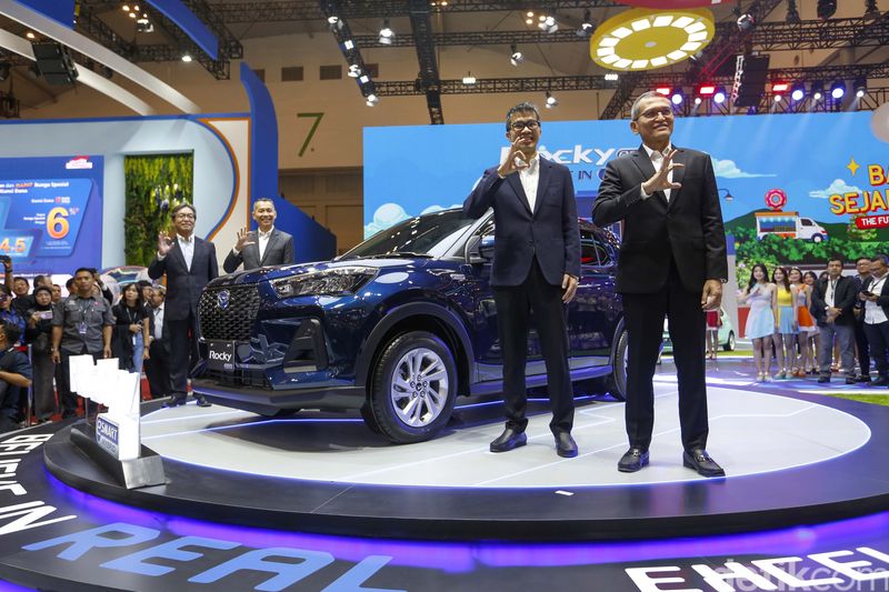 GIIAS 2025 Jadi Motor Transformasi Otomotif, Menperin Optimistis Industri Tancap Gas!