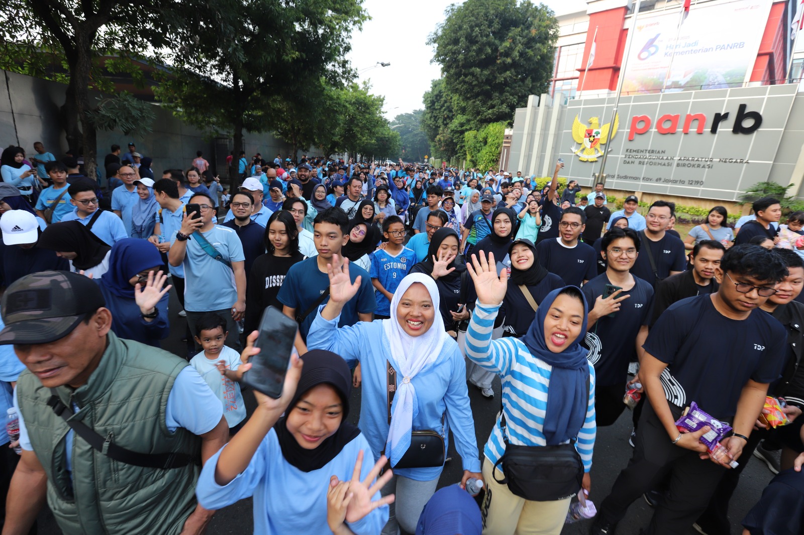 Meriahkan Hari Jadi ke-66, Kementerian PANRB Gelar Fun Walk dan Lomba Fashion Anak
