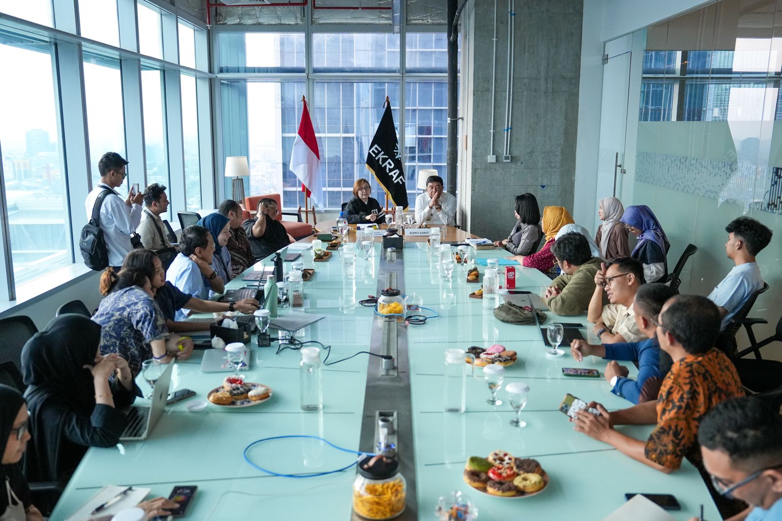 Wamen Ekraf dan Bupati Garut Kolaborasi Kuatkan 5 Subsektor Ekonomi Kreatif Unggulan