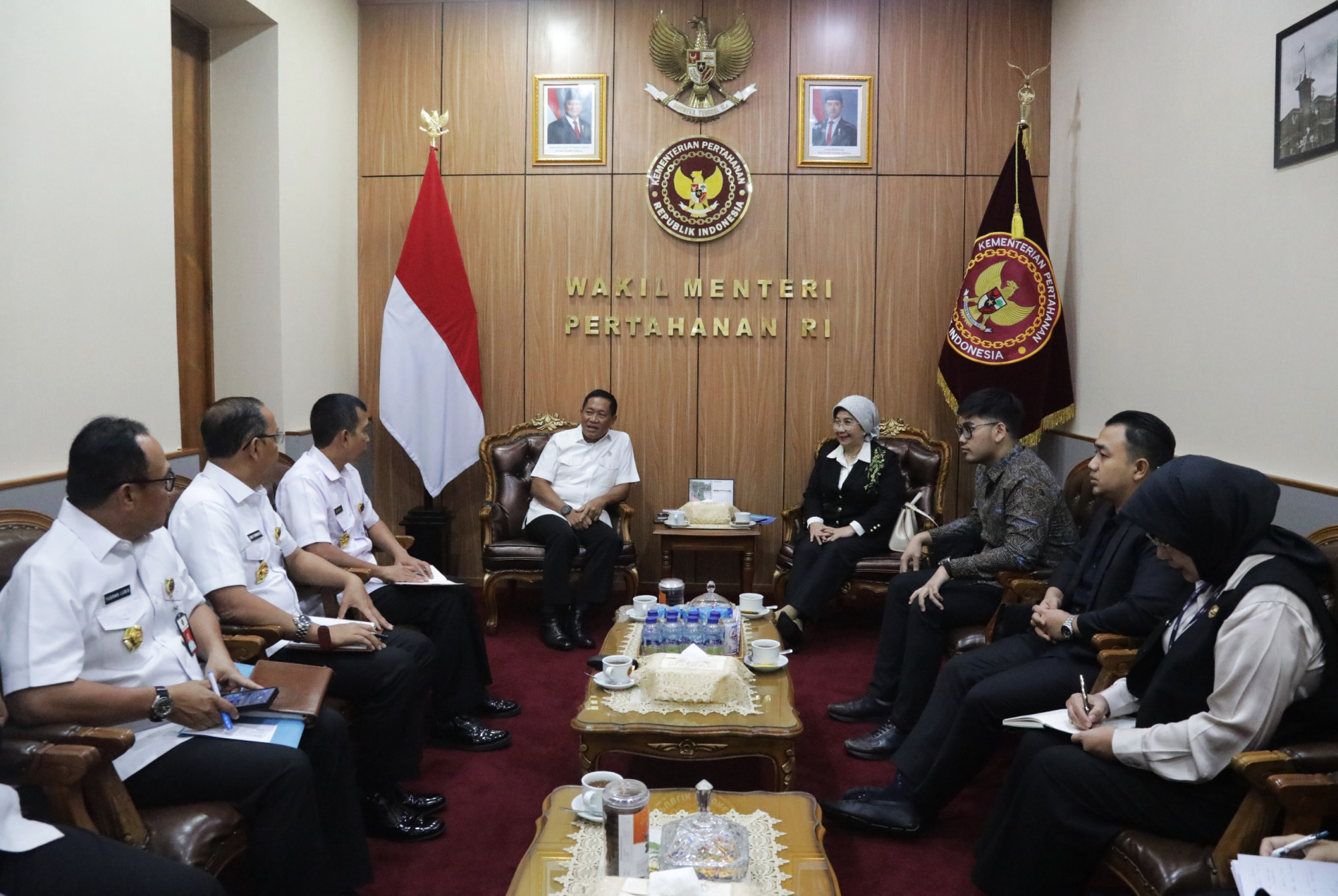 Wamenhan Sambut NBRI, Dorong Kemandirian Teknologi Baterai untuk Pertahanan RI