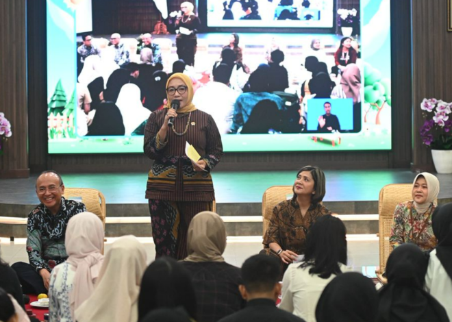 Menteri PPPA Ajak Anak Muda Bijak di Medsos: Saring Sebelum Sharing!