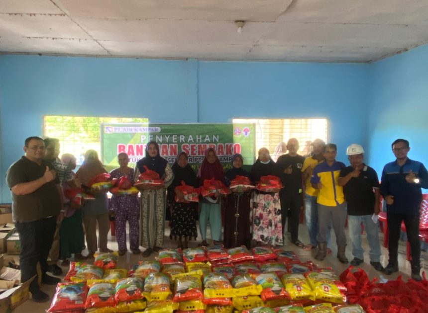 PT. Air Kampar Grup berkolaborasi dengan Aliansi Birandang Menggugat salurkan CSR Sembako Tebar Kasih kepada warga terdampak