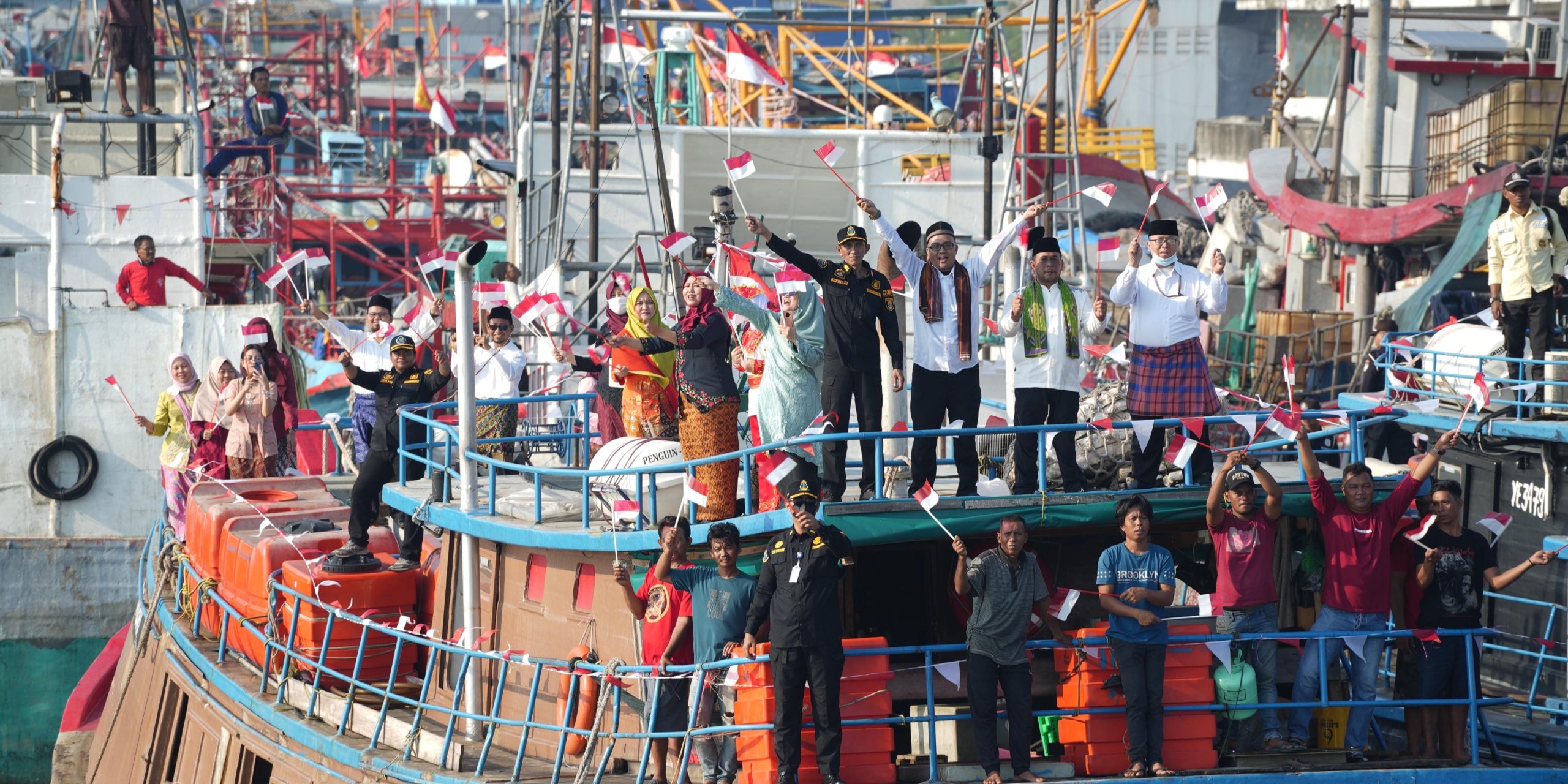80 Kapal Perikanan Meriahkan Upacara HUT RI ke-80 di Pelabuhan Muara Baru