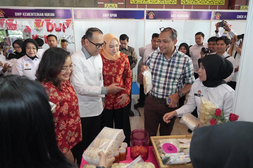 Bakti Sosial Kemenkum, Wujud Nyata Solidaritas dan Kepedulian Kemanusiaan