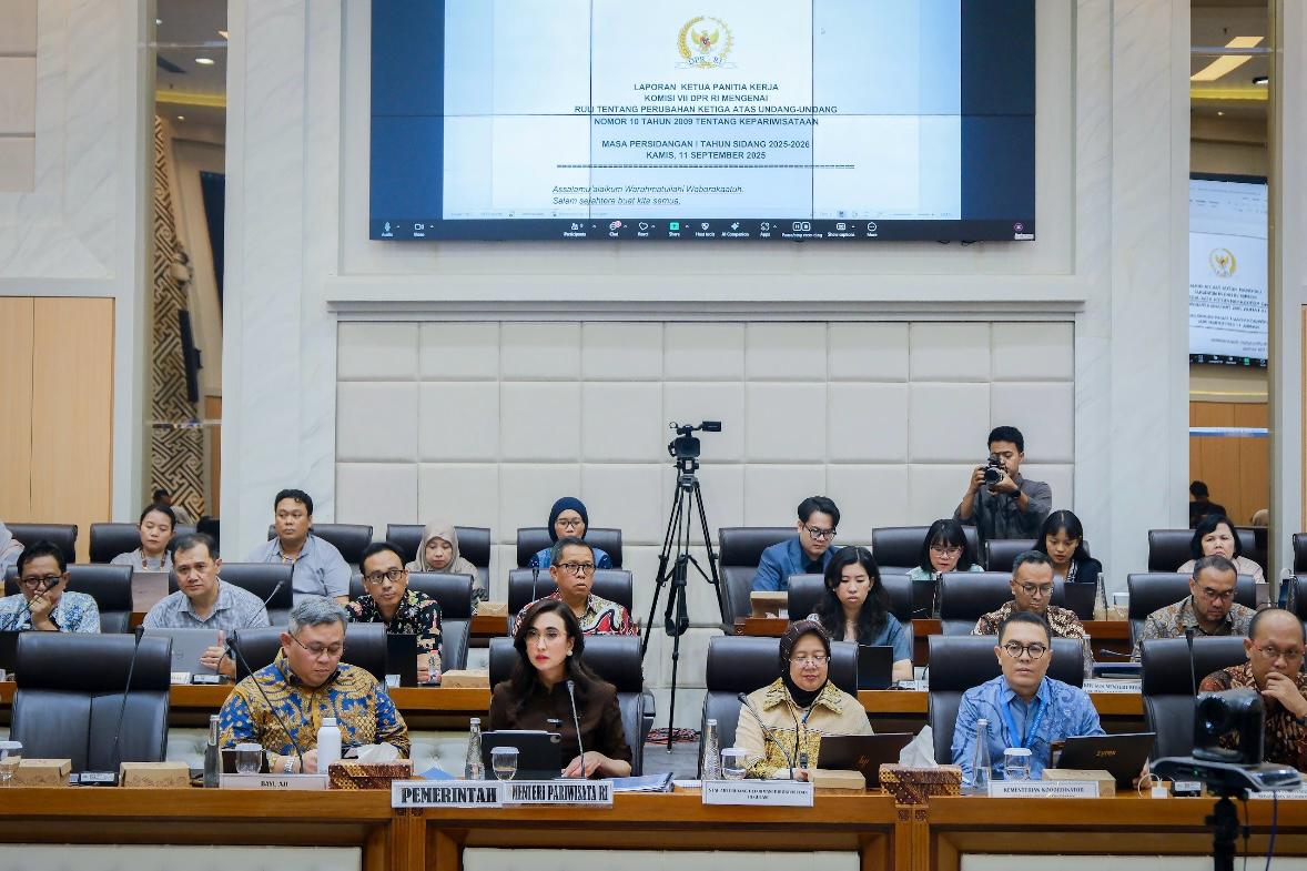 Pemerintah–DPR Sepakat Bawa RUU Kepariwisataan ke Paripurna Tingkat II