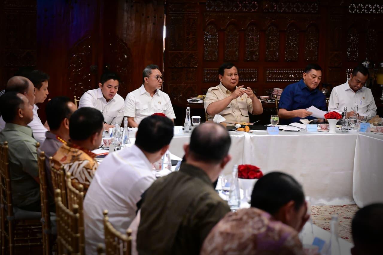 Presiden Prabowo Bahas MBG dan Ketahanan Pangan di Rapat Kertanegara