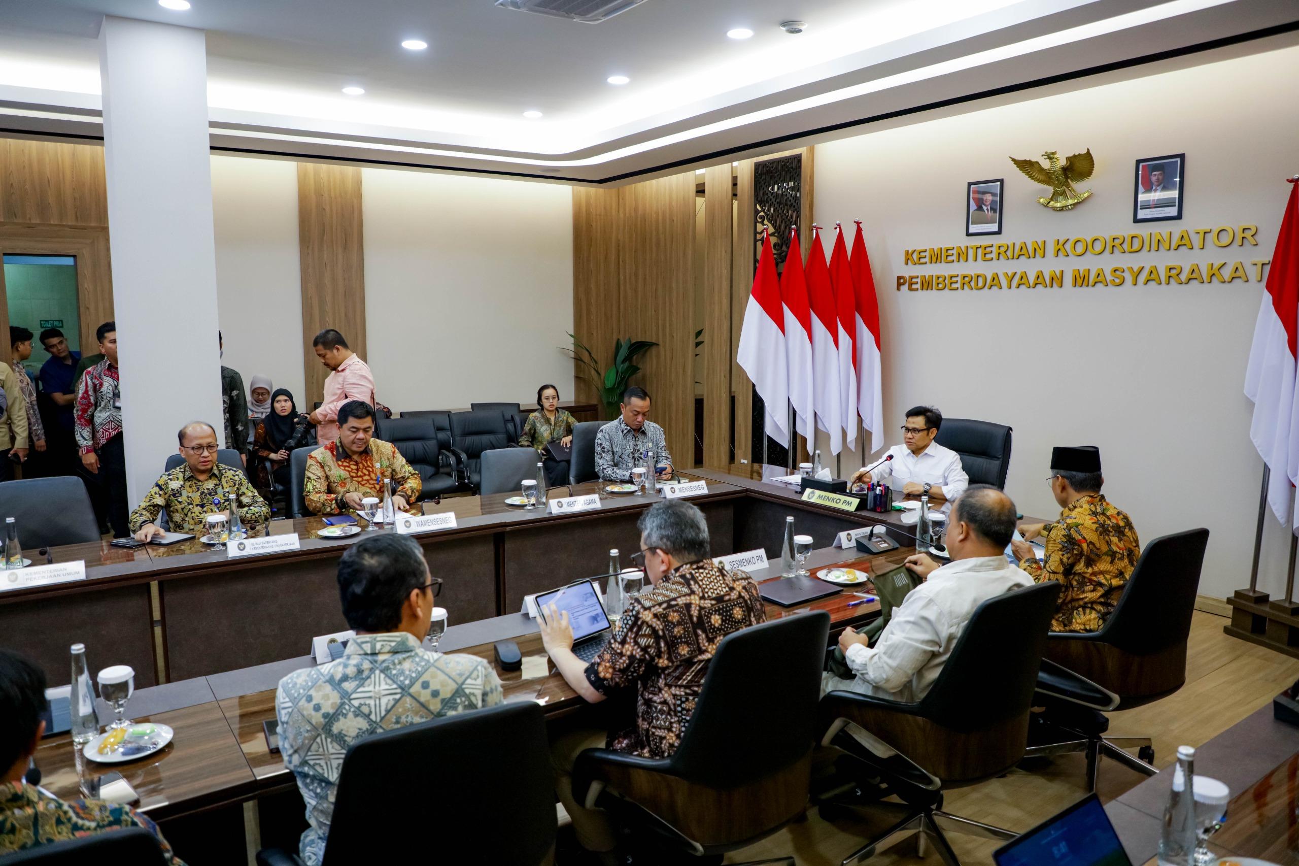 Mensesneg Hadiri Rapat Bahas Keamanan Gedung Pesantren