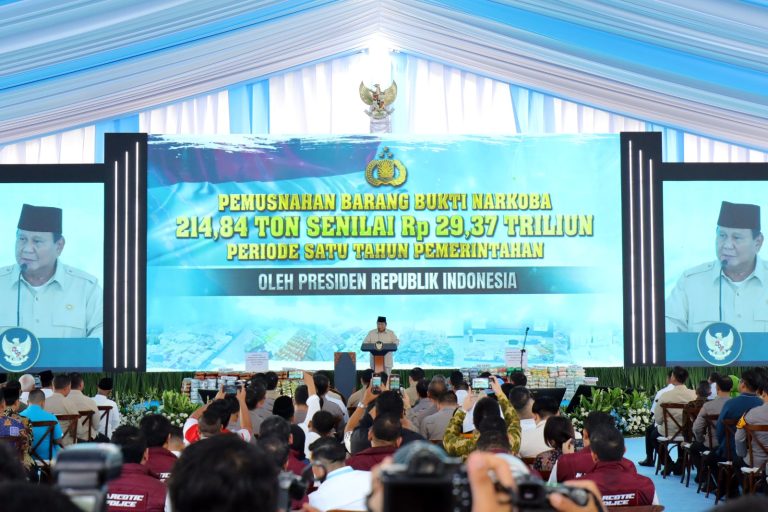 Wamenhan Dampingi Presiden Pimpin Pemusnahan 214,84 Ton Narkoba Bernilai Rp29,37 Triliun