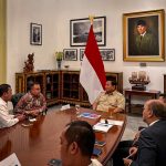Presiden Prabowo Bahas Stabilitas Politik dan Penguatan Investasi Bersama Sejumlah Tokoh di Istana Merdeka
