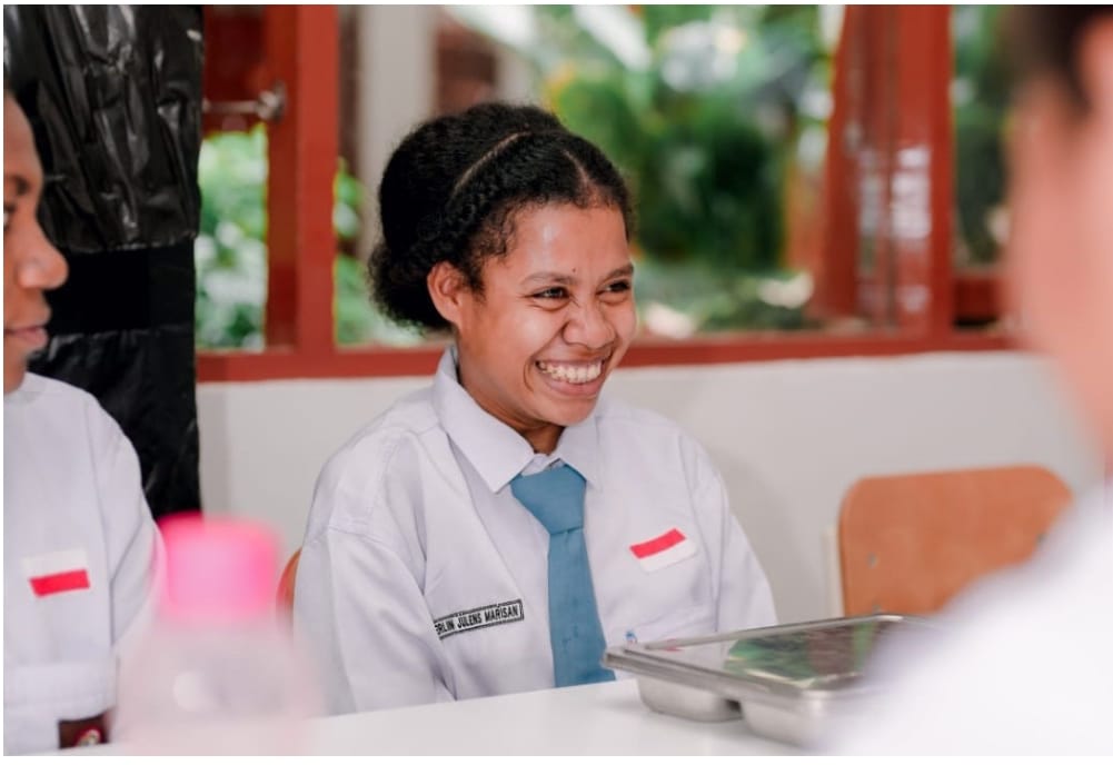 Merlin, Gadis dari Jayapura yang Baru Mengenal Huruf di Usia 19 Tahun