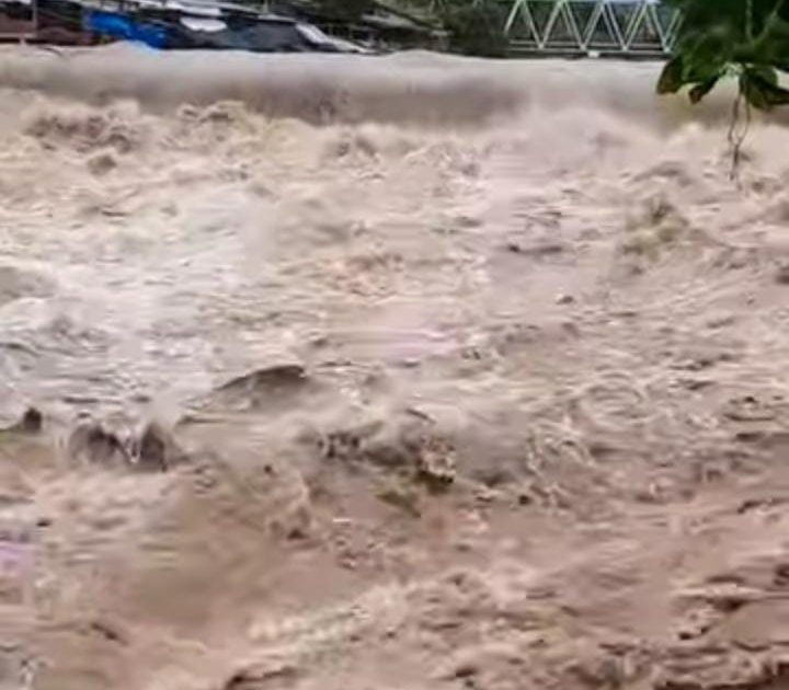 Banjir Mendadak Rendam Kota Langsa, Puluhan Rumah Terendam dan Warga Mulai Mengungsi